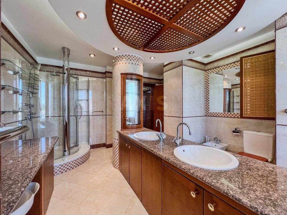 4k apartment vul. Mazepy Ivana 106159114