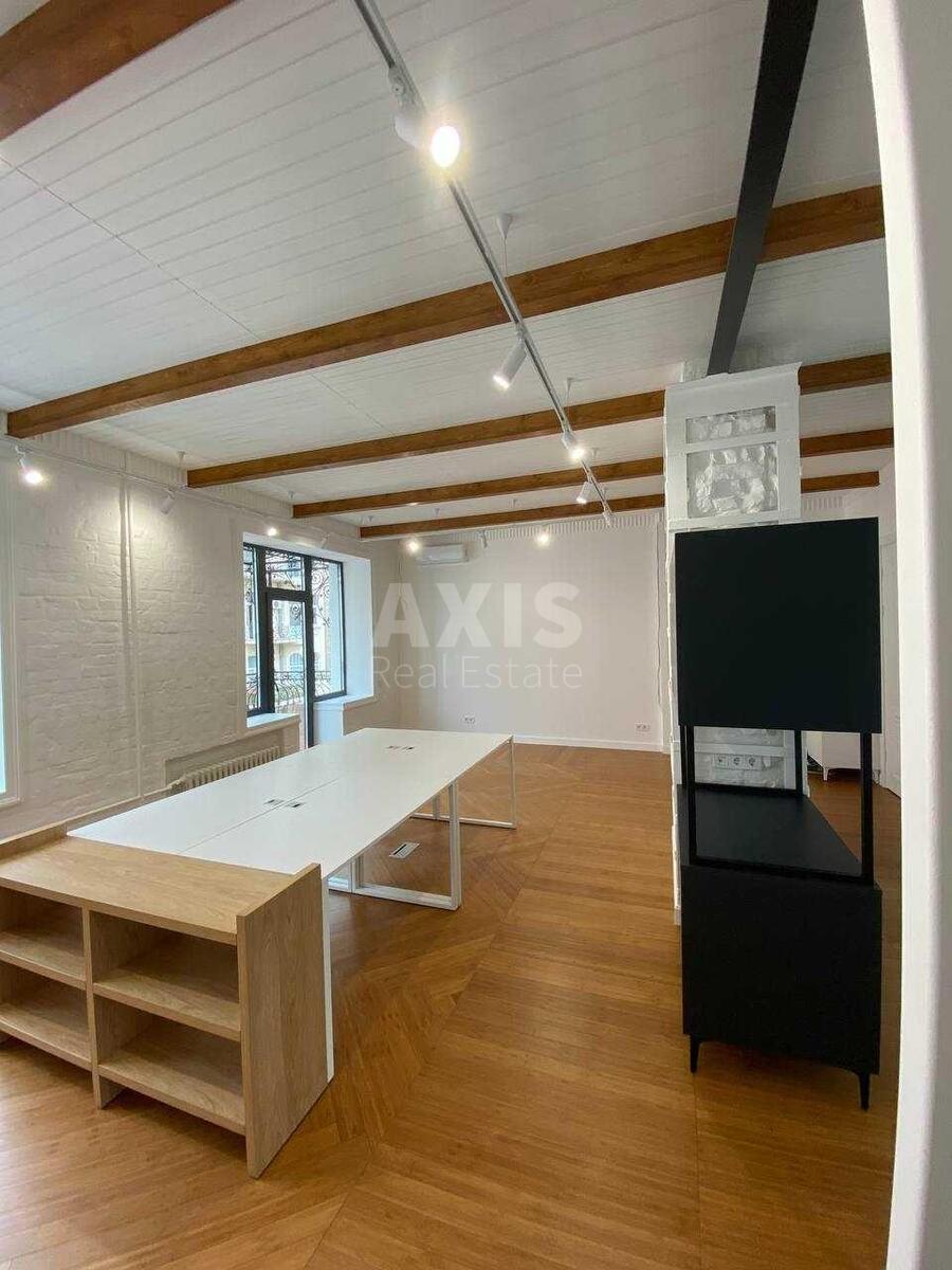 Trade object pl. L'vivs'ka 1/5, 165m2