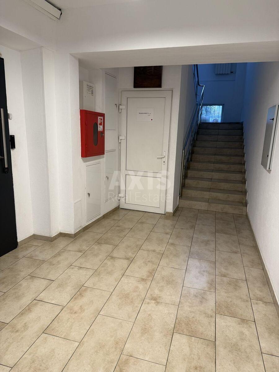 Trade object vul. Mezhygirs'ka 87А, 124m2604916