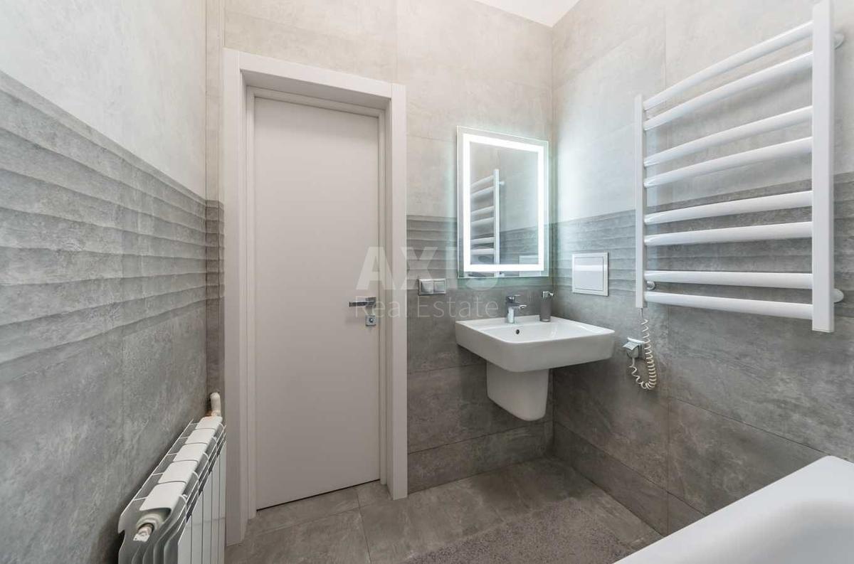 3k apartment vul. Sichovyh Stril'civ 9В7