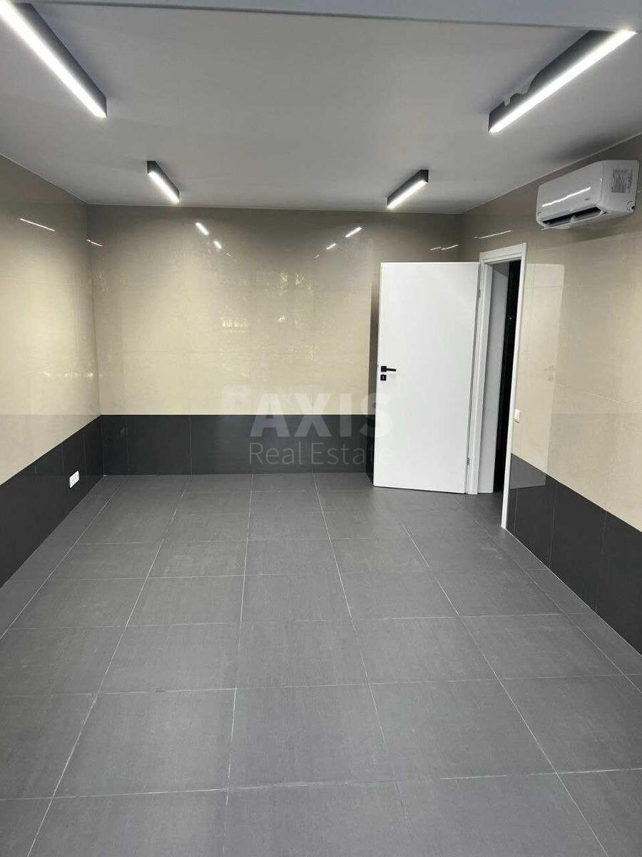 Trade object vul. Dragomanova 8, 100m2595799
