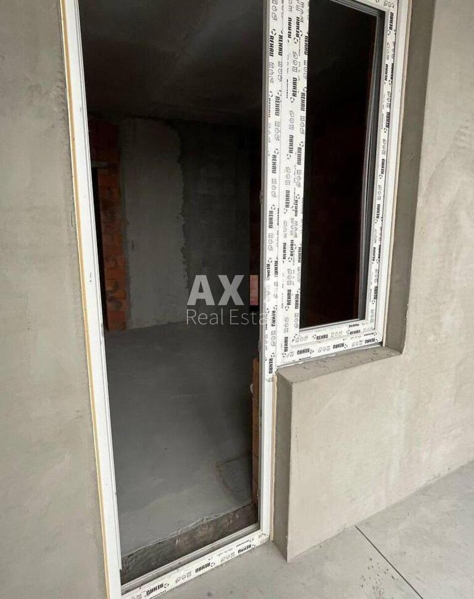 1k apartment vul. Zhyvopysna 36
