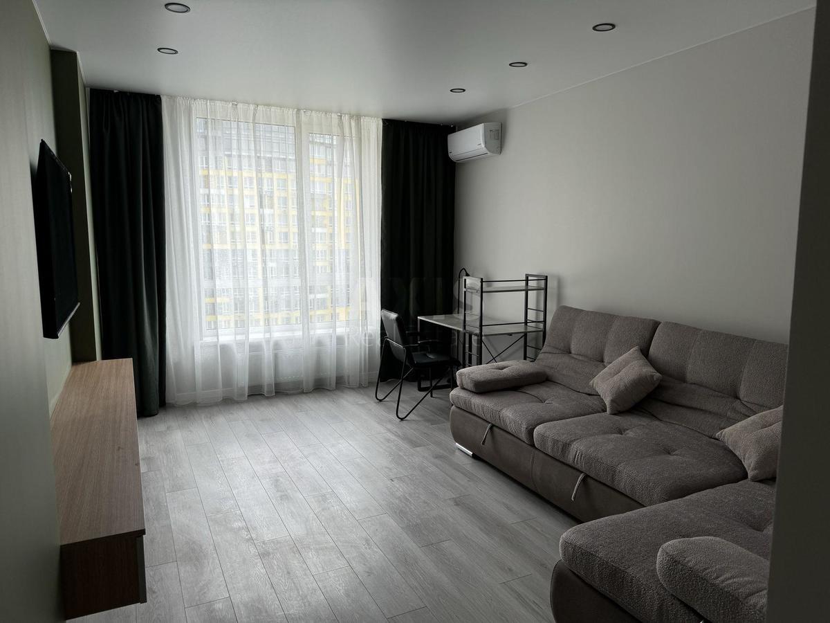 3k apartment vul. Radchenka Petra 272