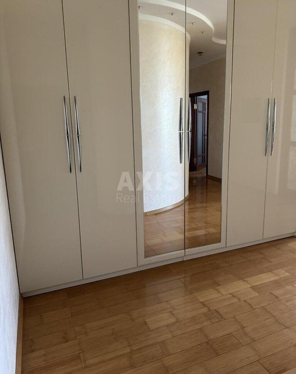 3k apartment vul. Barbjusa Anri 164