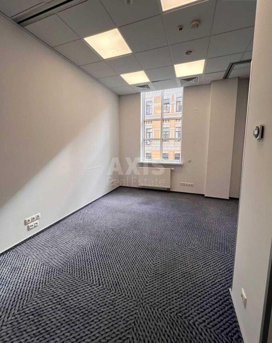 Office prov. Ryl's'kyj 6, 428m22