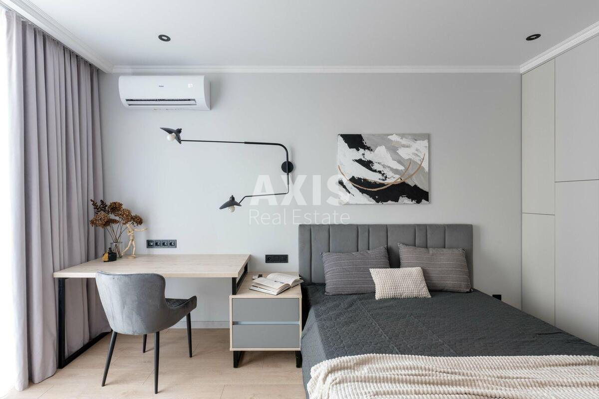 1k apartment vul. Glybochyc'ka 13571422