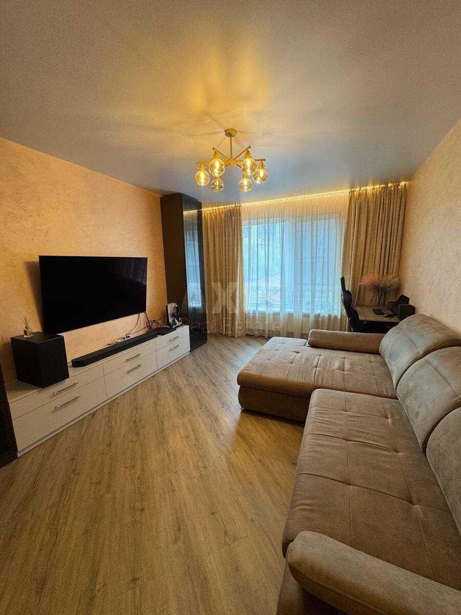 3k apartment vul. Zlatoustivs'ka 270