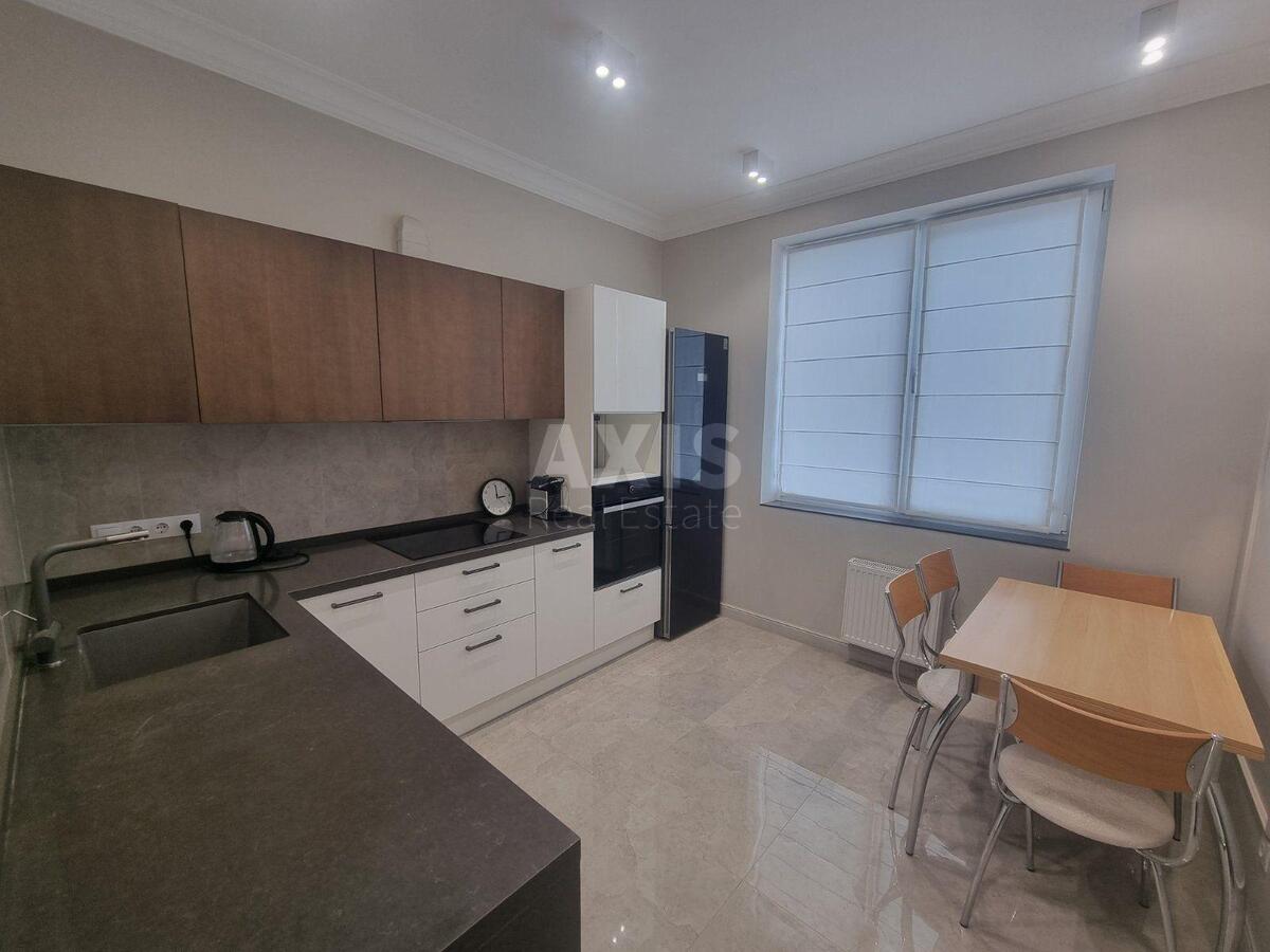 3k apartment vul. Kyrylo-Mefodii'vs'ka 25805713