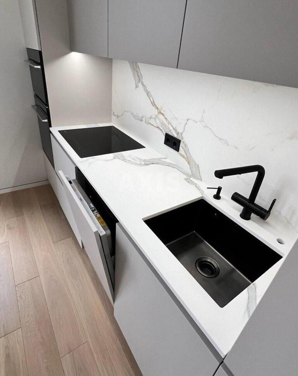 3k apartment vul. Saljutna 2, корп. 90