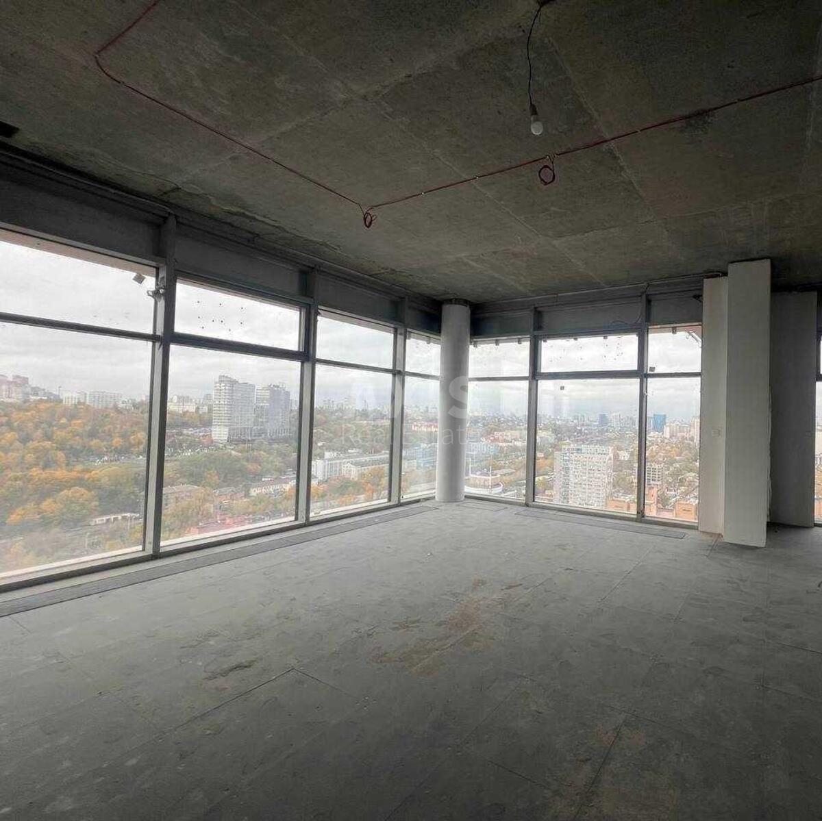 Office vul. Antonovycha 118, 425m2