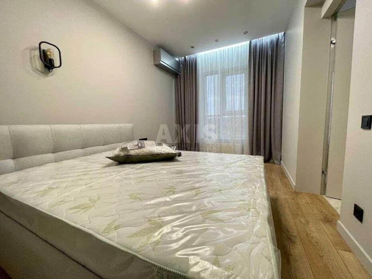 3к квартира ул. Антоновича 109577181