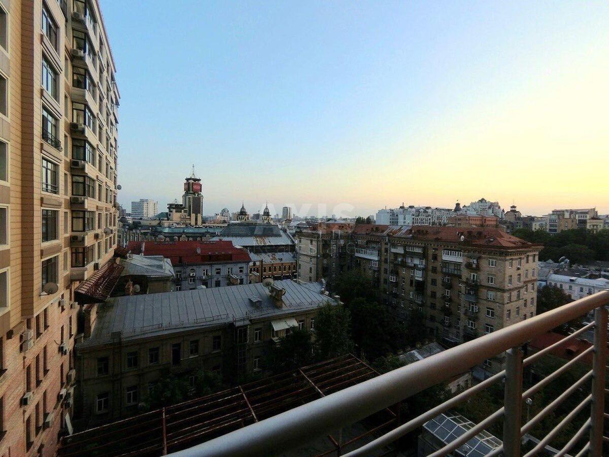 3к квартира ул. Крещатик 27Б10