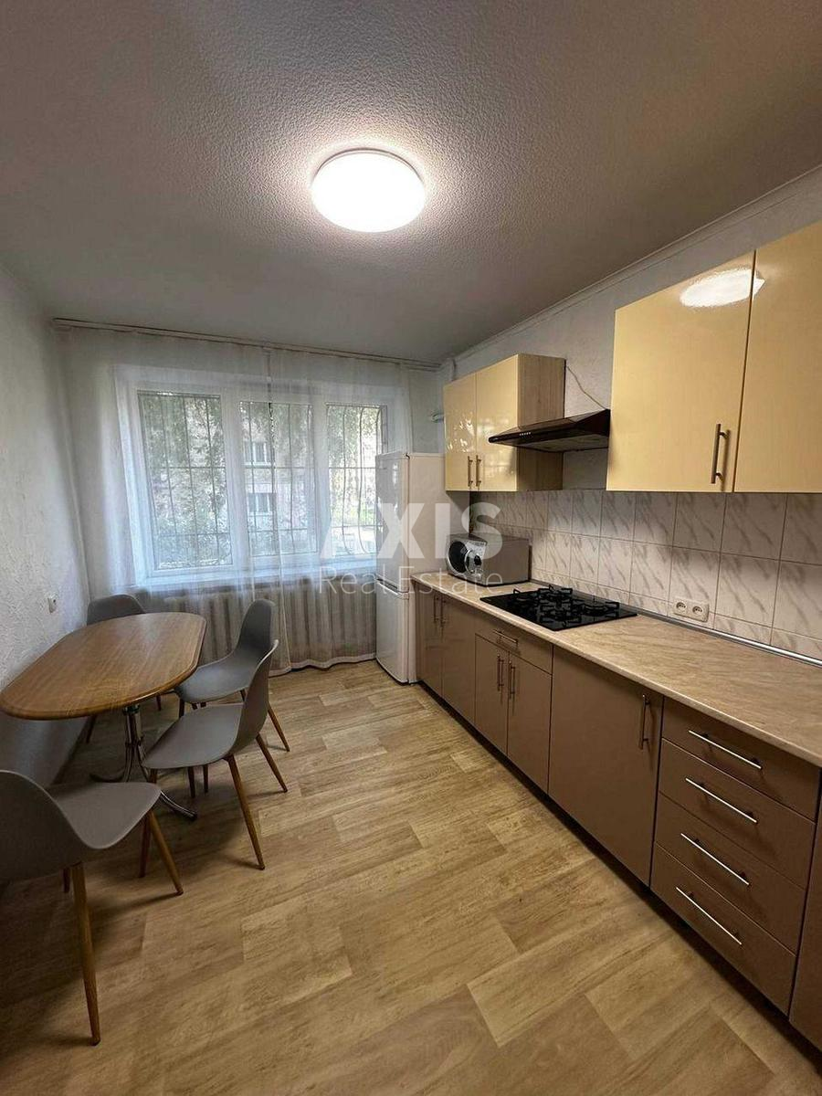 2k apartment vul. Jangelja Akademika 40