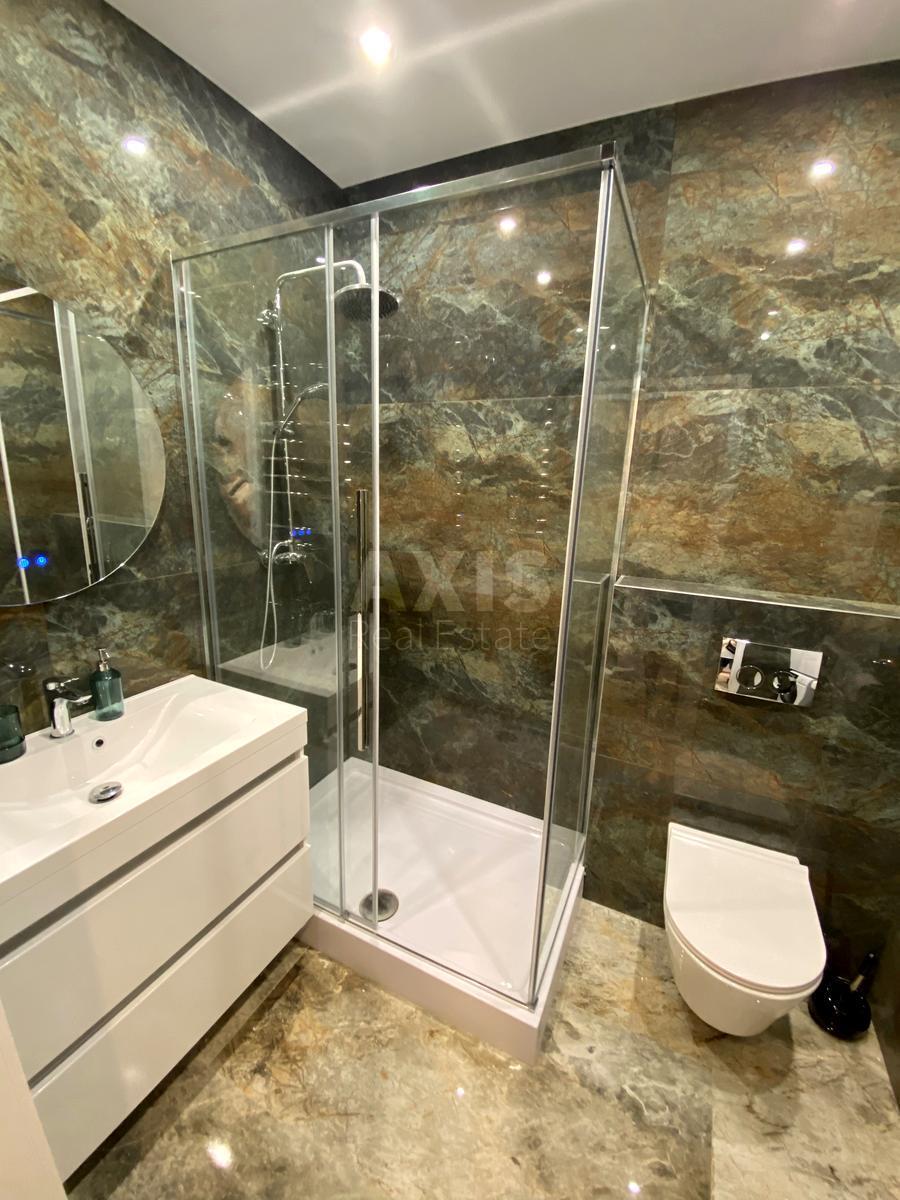 1k apartment nab. Dniprovs'ka 18632578