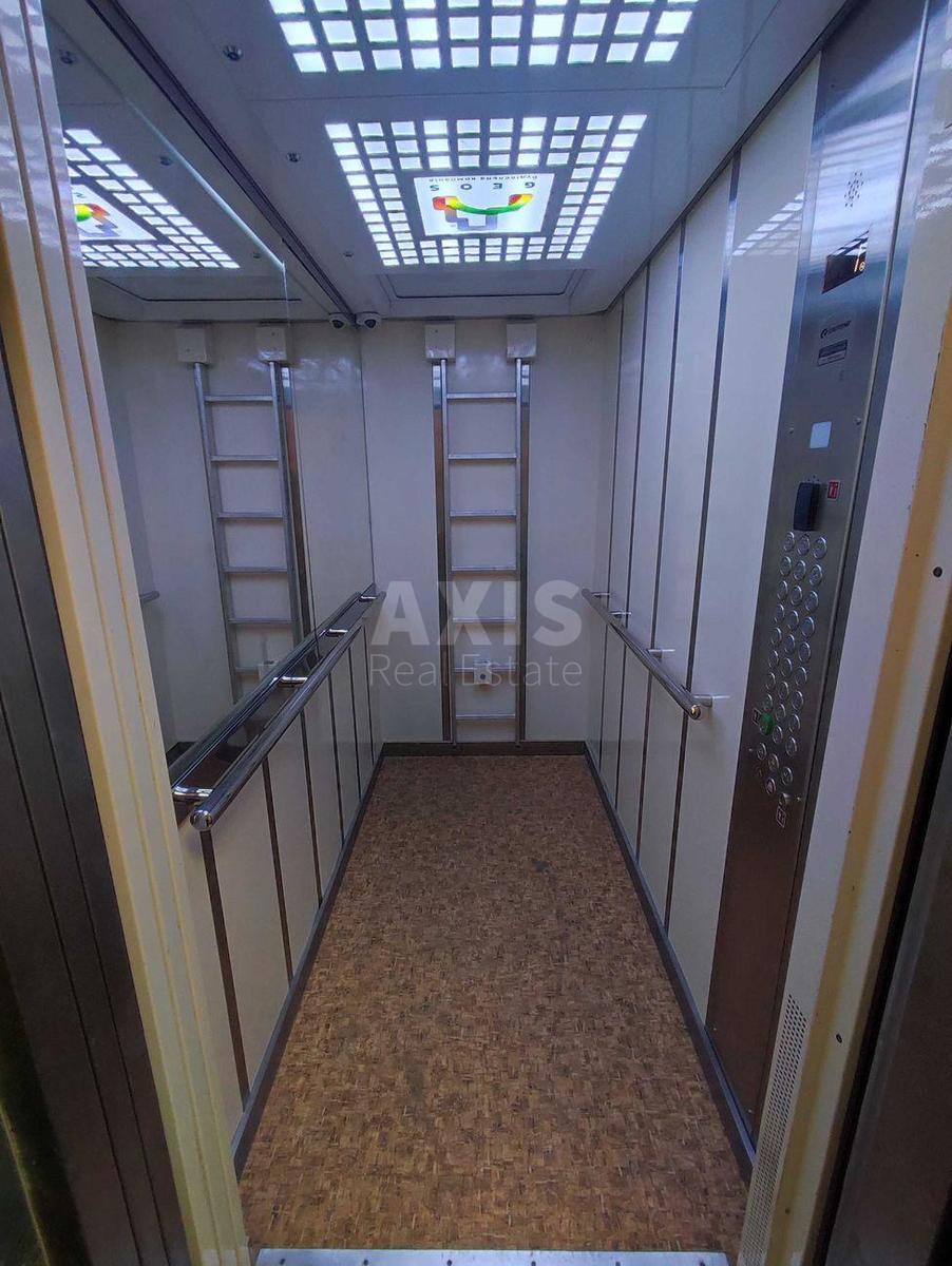 1k apartment uzv. Lysogirs'kyj 202