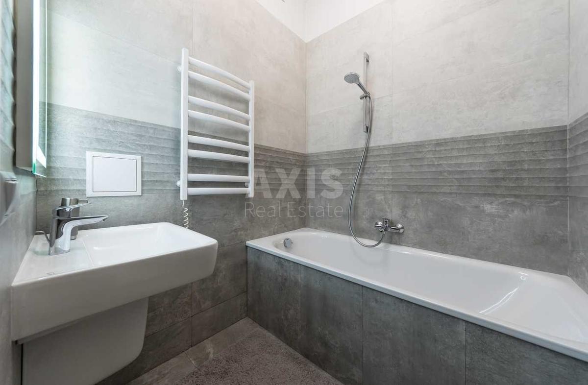 3k apartment vul. Sichovyh Stril'civ 9В8