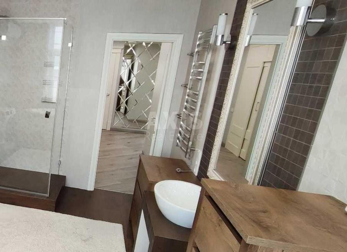 4k apartment vul. Ahmatovoi' Anny 22454149