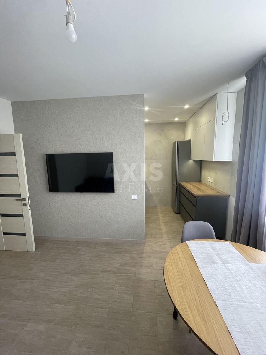 1k apartment vul. Myhajla Maksymovycha 32А