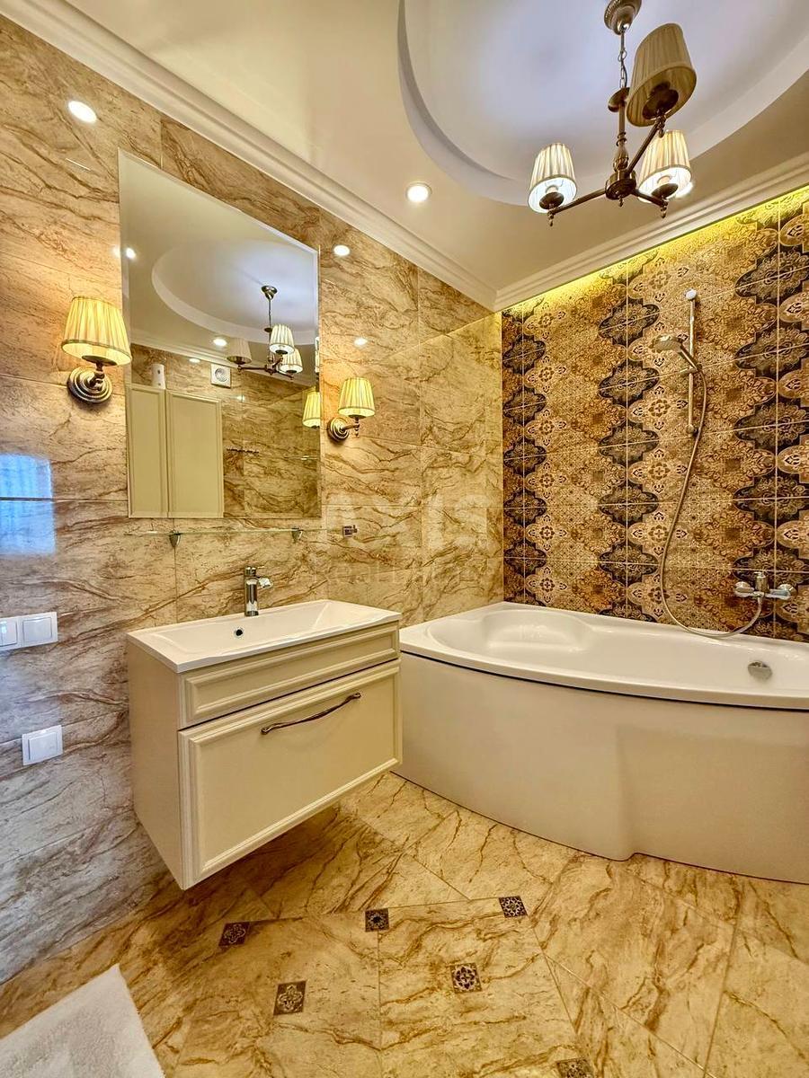 4k apartment vul. Dmytrivs'ka 756387014