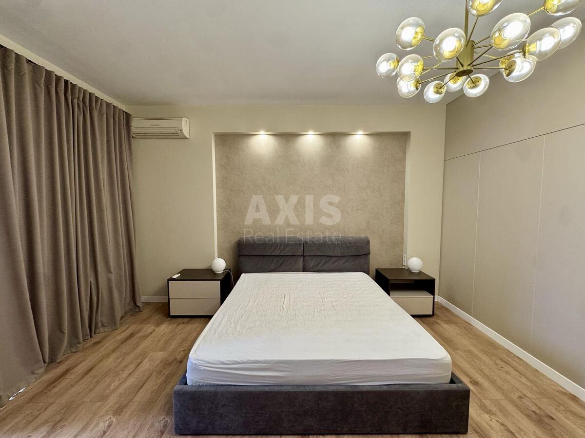 3k apartment vul. Jevgena Konoval'cja 32Б596891