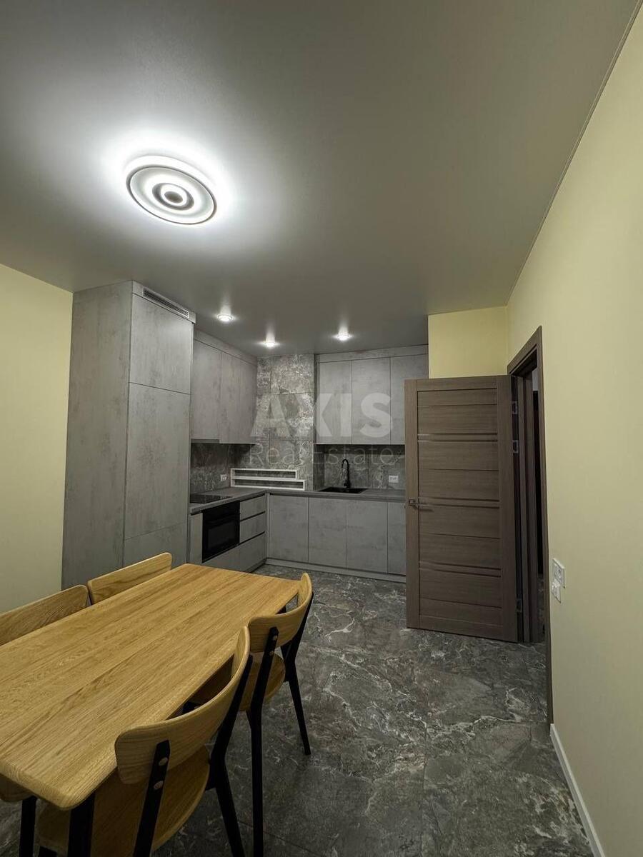 1k apartment pr-t Povitroflots'kyj 560