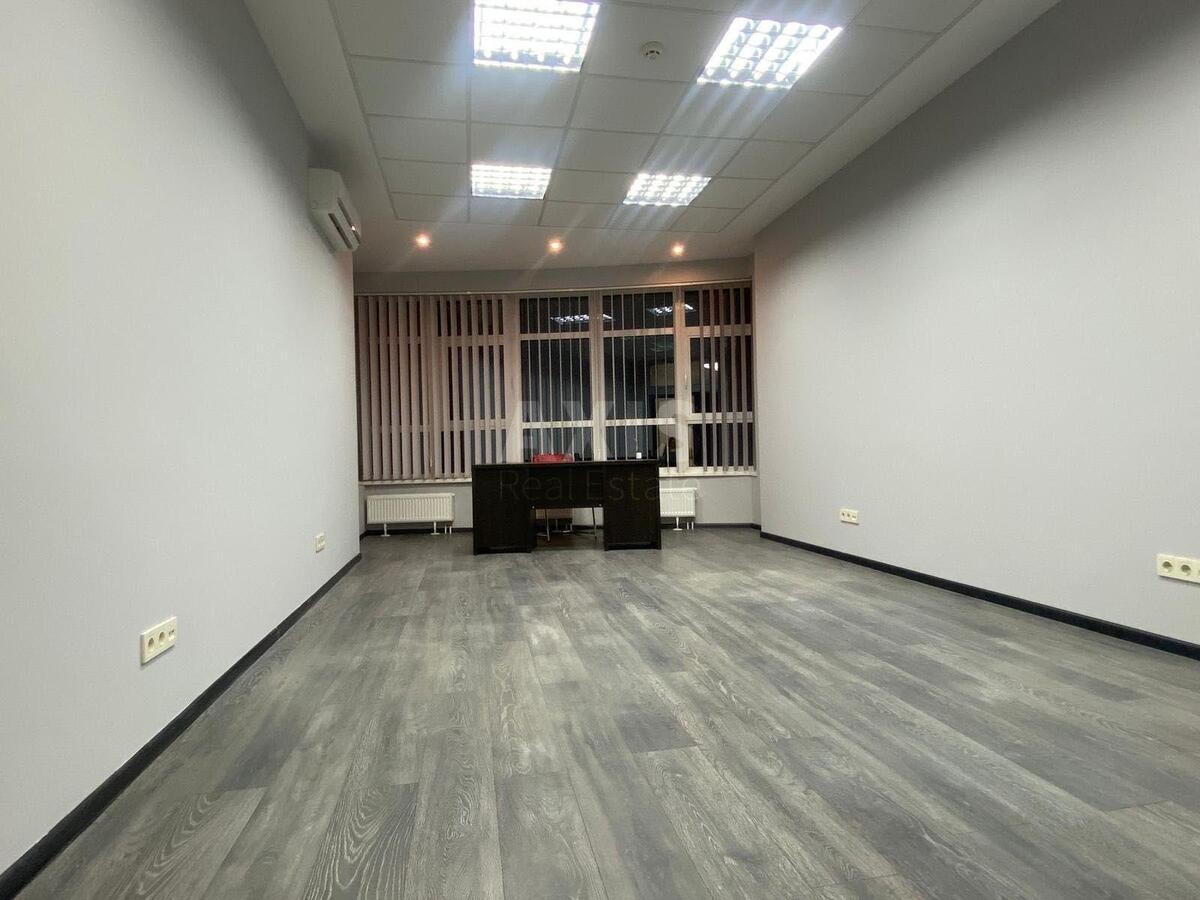 Office uzv. Klovs'kyj 7, 154m2598971