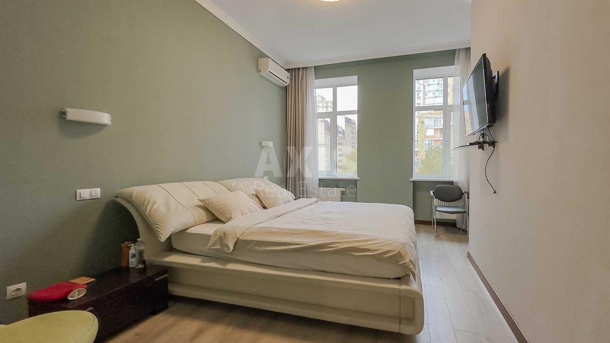 3k apartment vul. Dmytrivs'ka 66А9