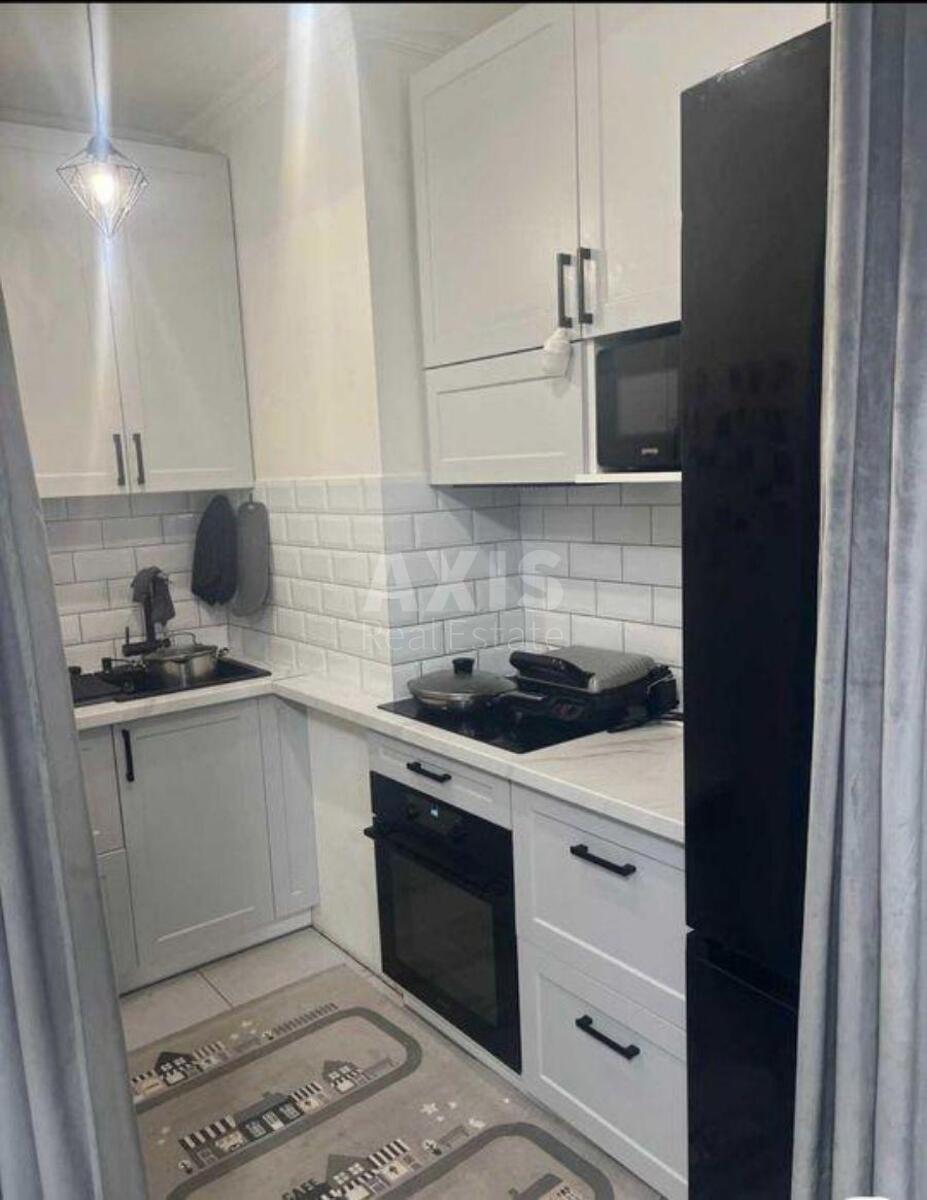 1k apartment vul. Volodymyra Naumovycha 4