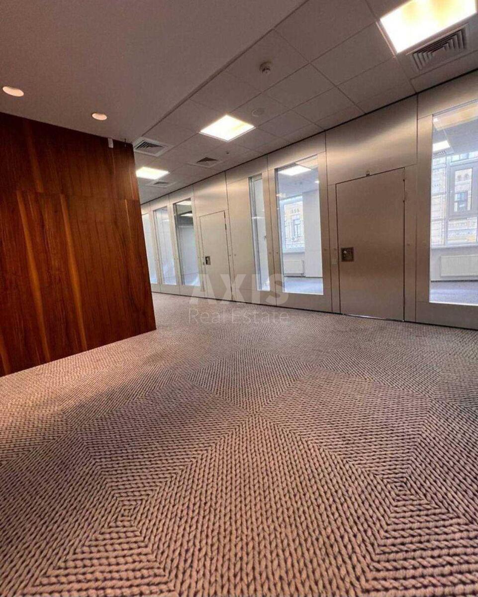 Office prov. Ryl's'kyj 6, 428m23