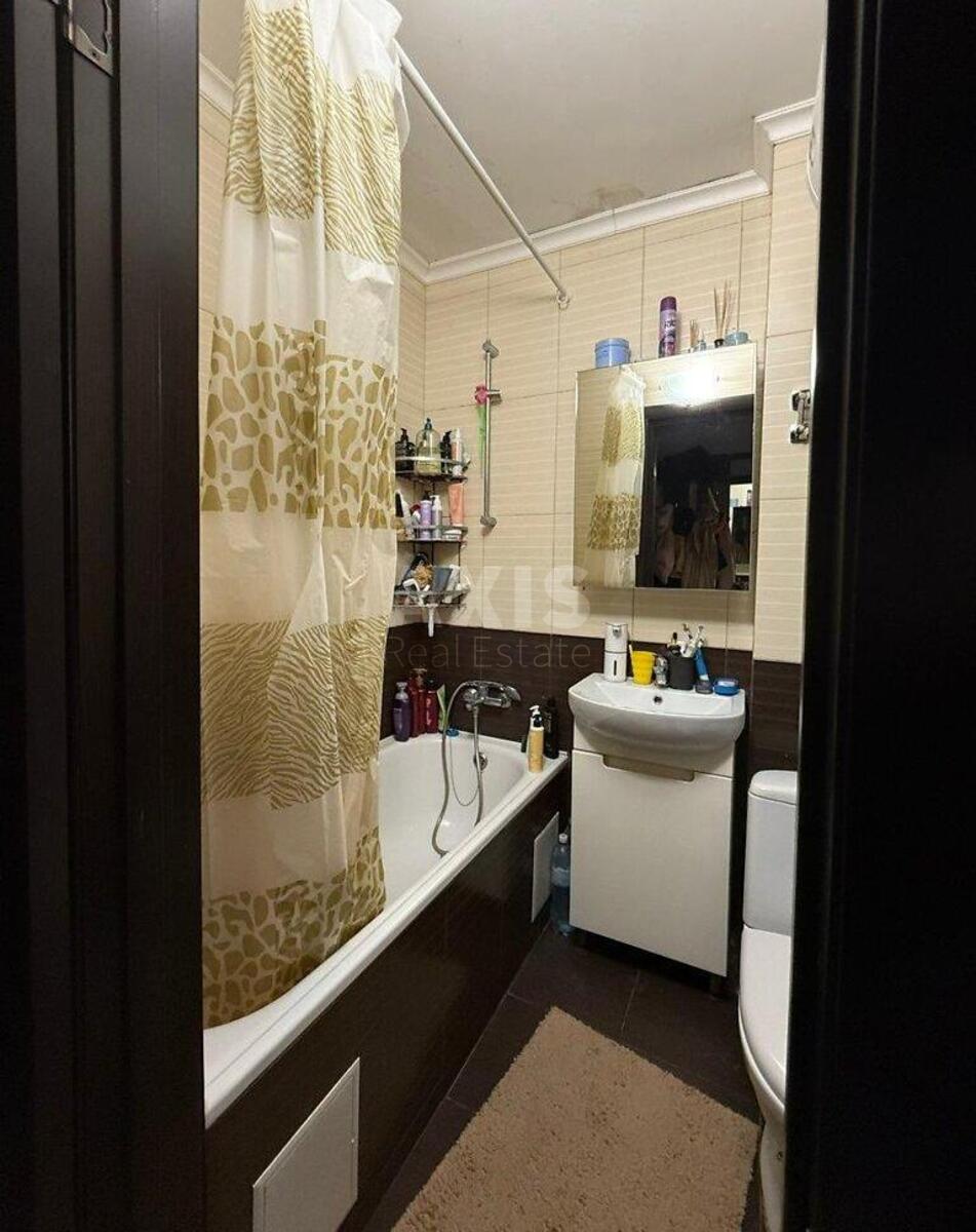 1k apartment bul. Chokolivs'kyj 404