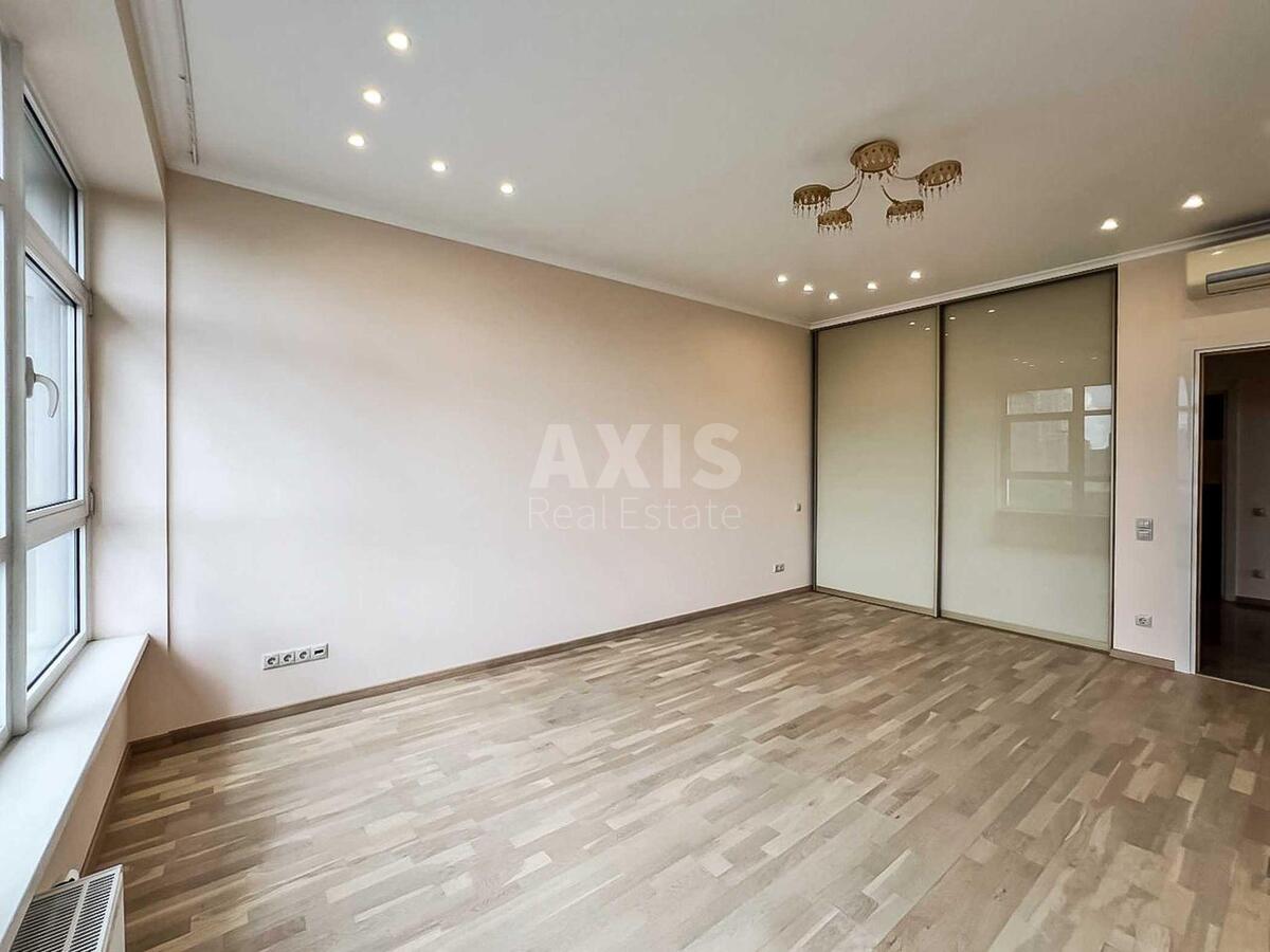 4k apartment uzv. Klovs'kyj 7А563798