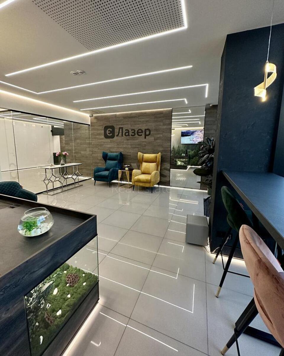 Объект торговли ул. Якубовского Маршала 12, 145м2612321