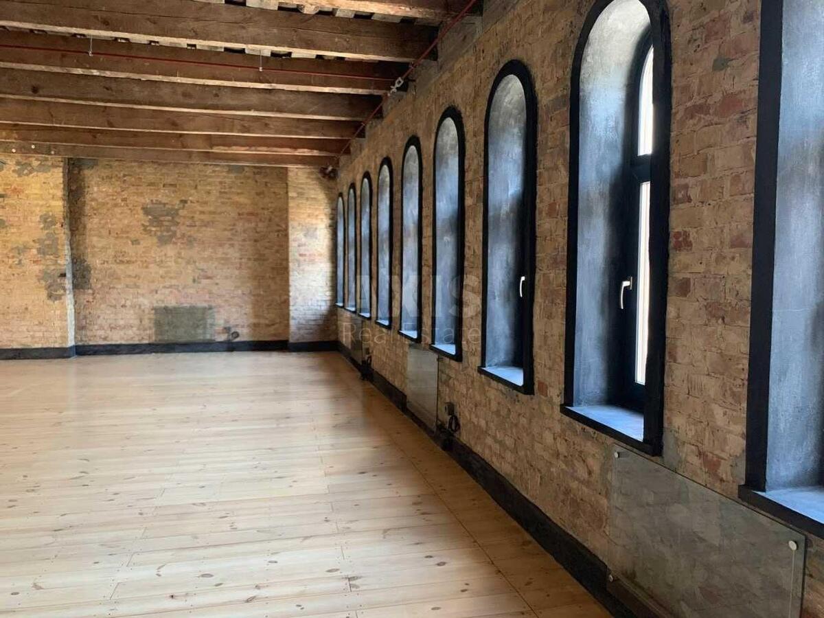 Office vul. Hmel'nyc'kogo Bogdana 51А, 330m2