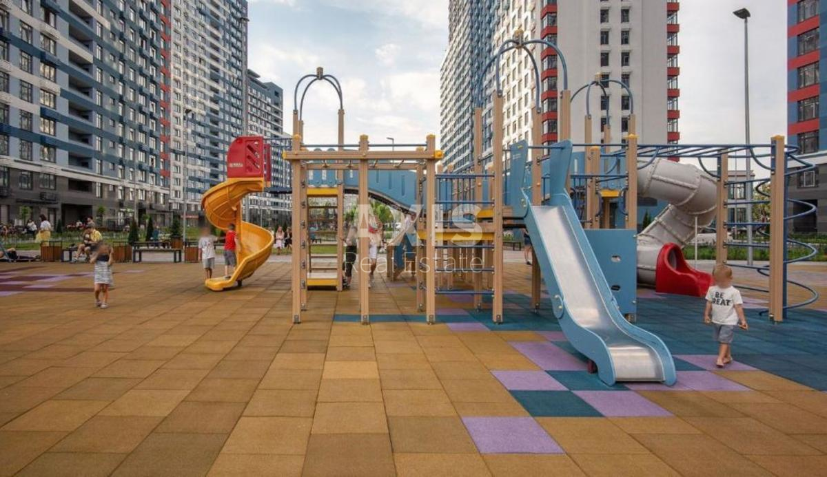 1k apartment vul. Sverstjuka Jevgena 6е4