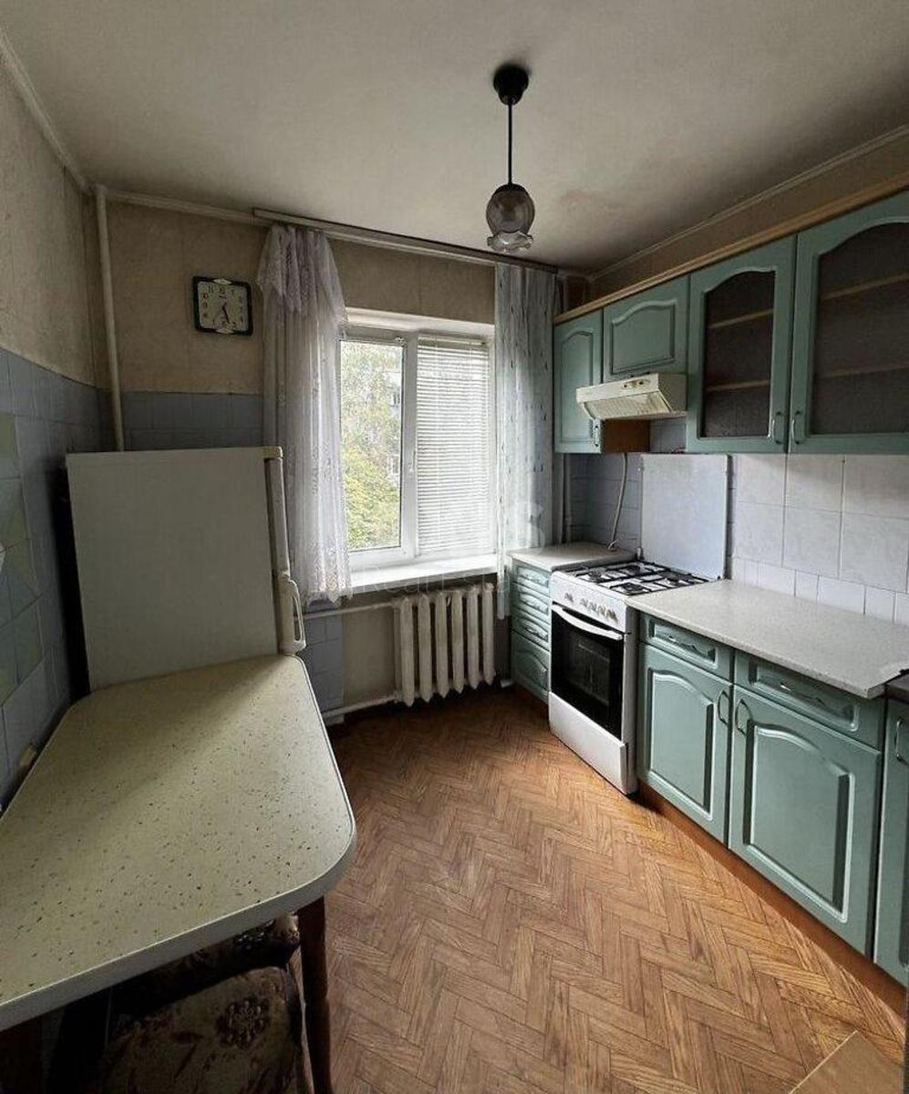 1k apartment vul. Chervonopil's'ka 16