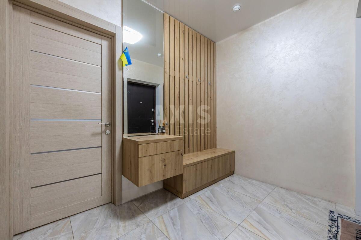 1k apartment vul. Sverstjuka Jevgena 40