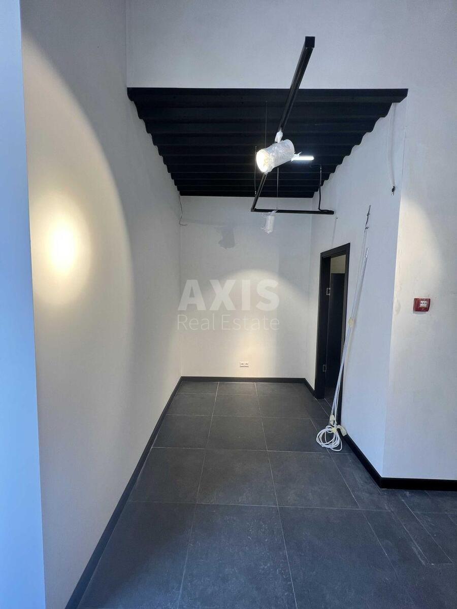 Trade object vul. Basejna 3, 43m22