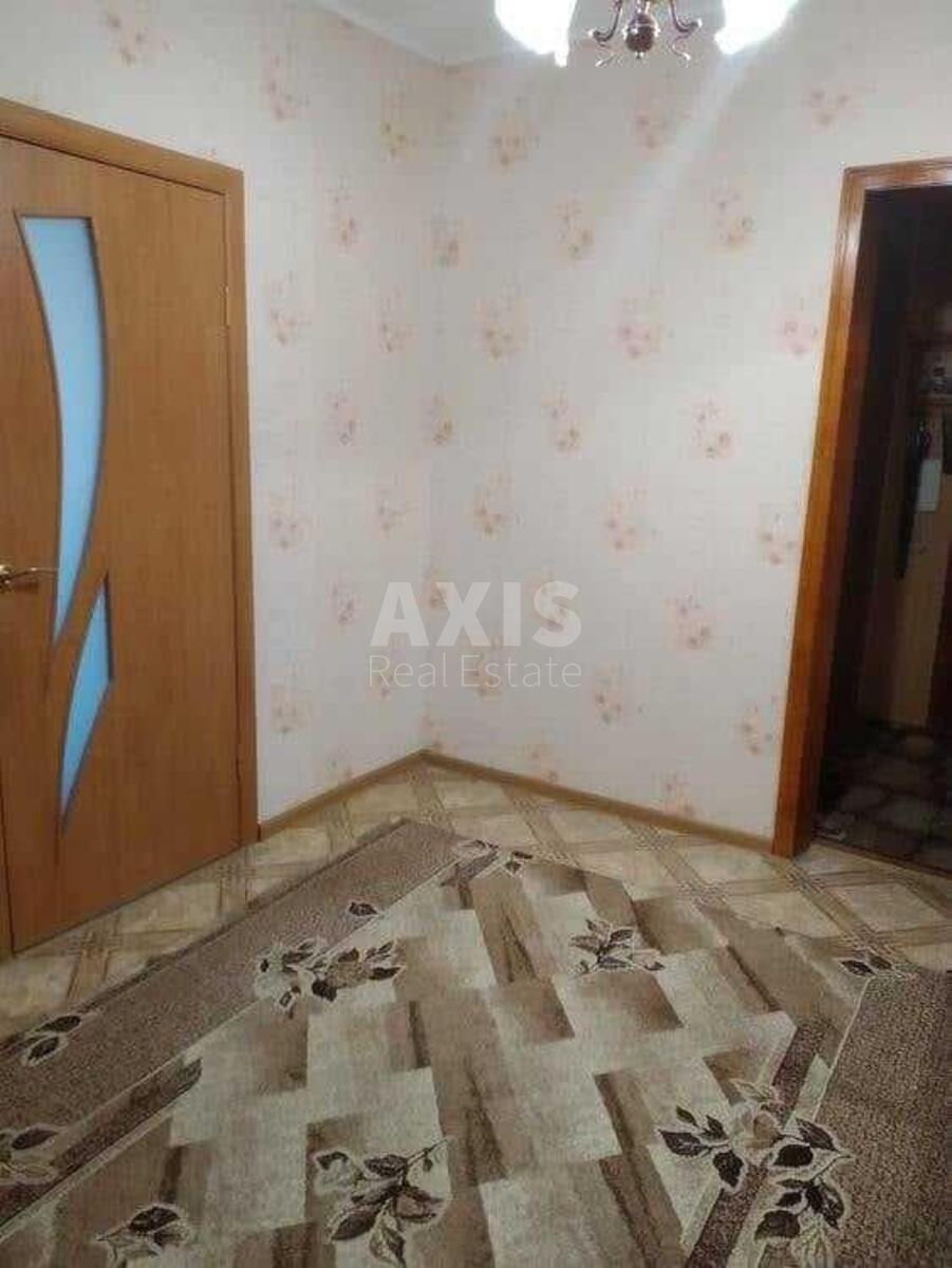 3к квартира ул. Сержа Лифаря 9/615731710