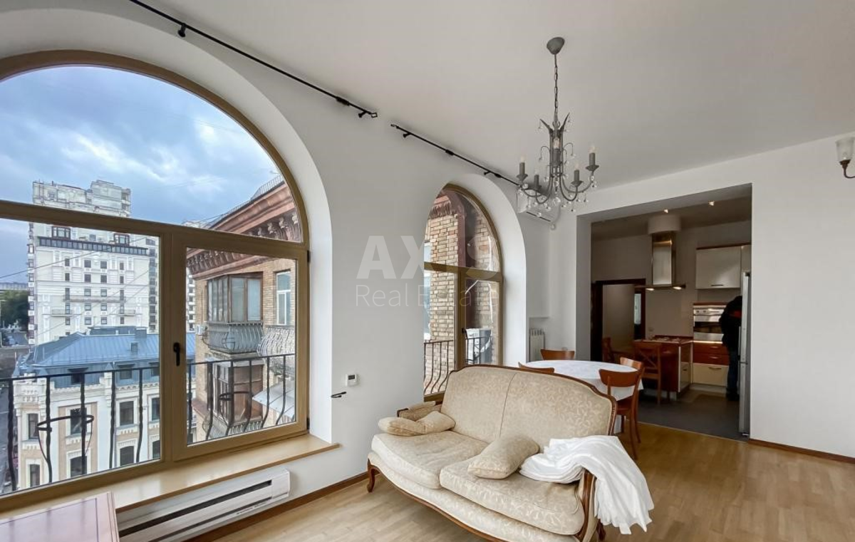 4k apartment vul. Sofii'vs'ka 16/166