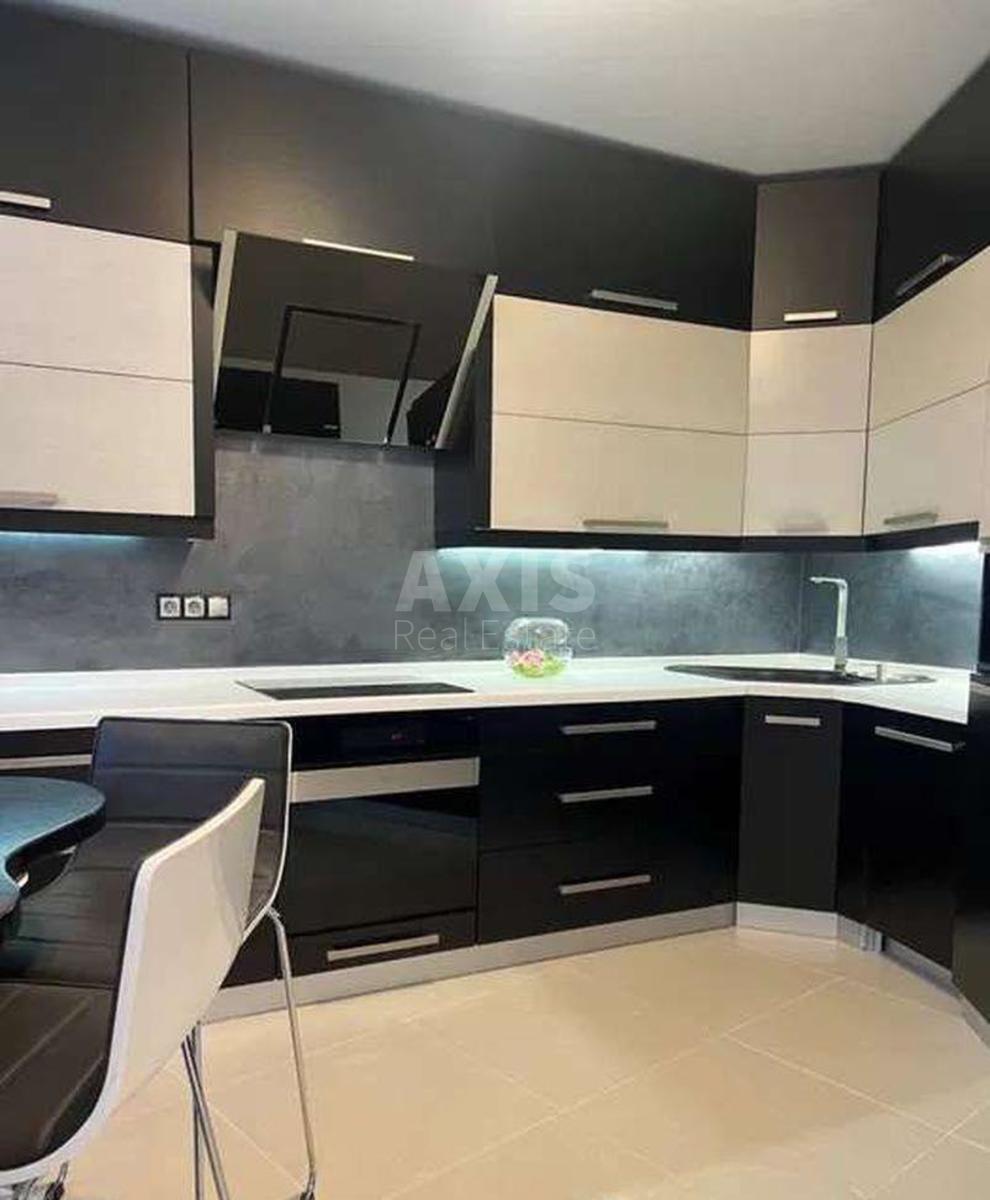 3k apartment vul. Strokacha Tymofija 70