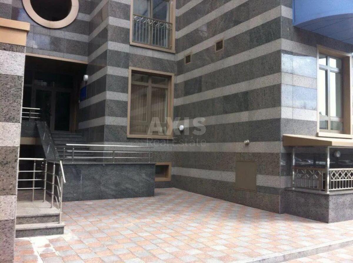 Office vul. Instytuts'ka 18А, 151m2