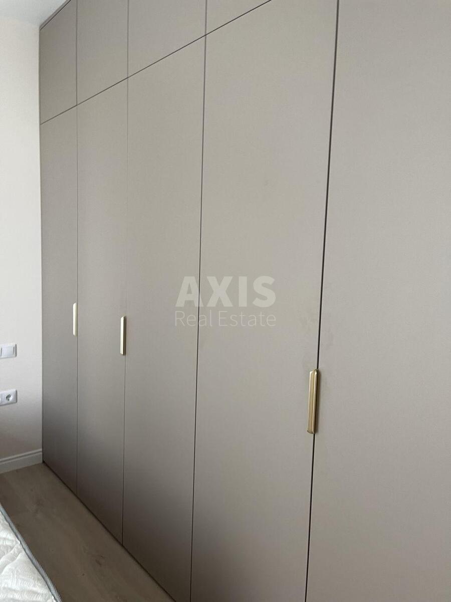 3k apartment vul. Dragomyrova Myhajla 185