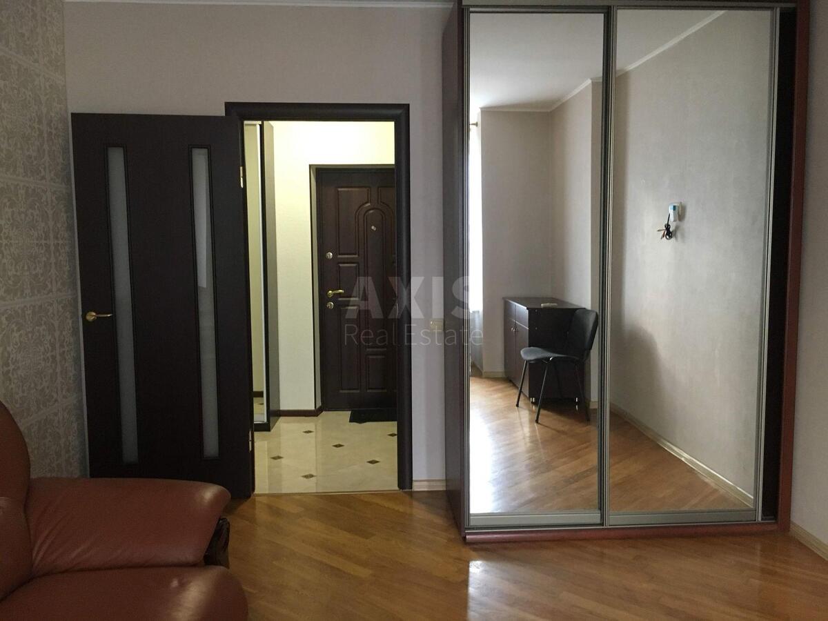 2к квартира ул. Мишуги Александра 2588426