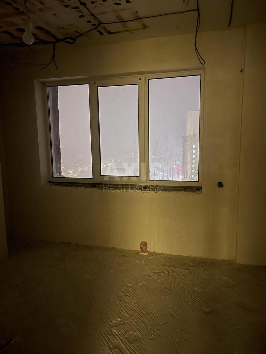 4k apartment shose Harkivs'ke 1825