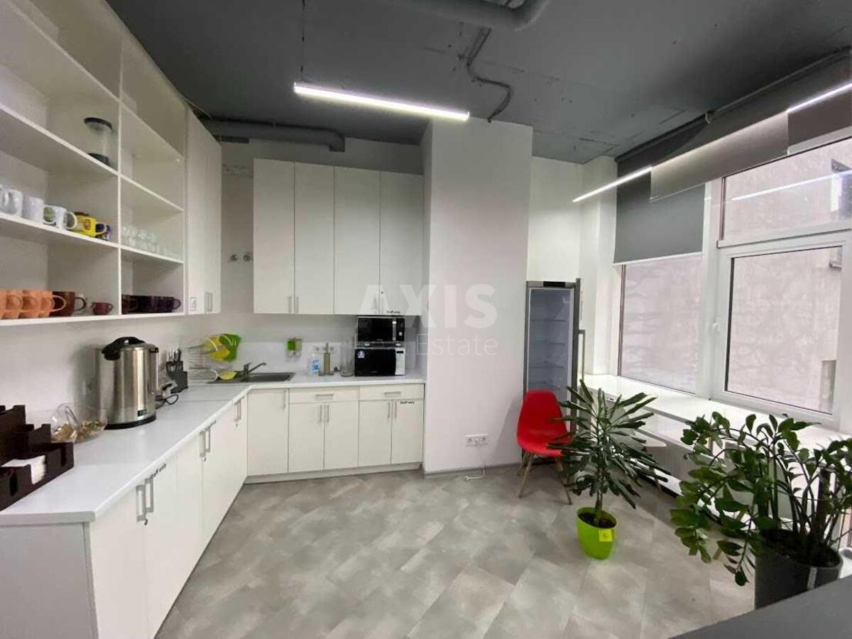 Office vul. Jevgena Konoval'cja 36Д, 1200m2591366