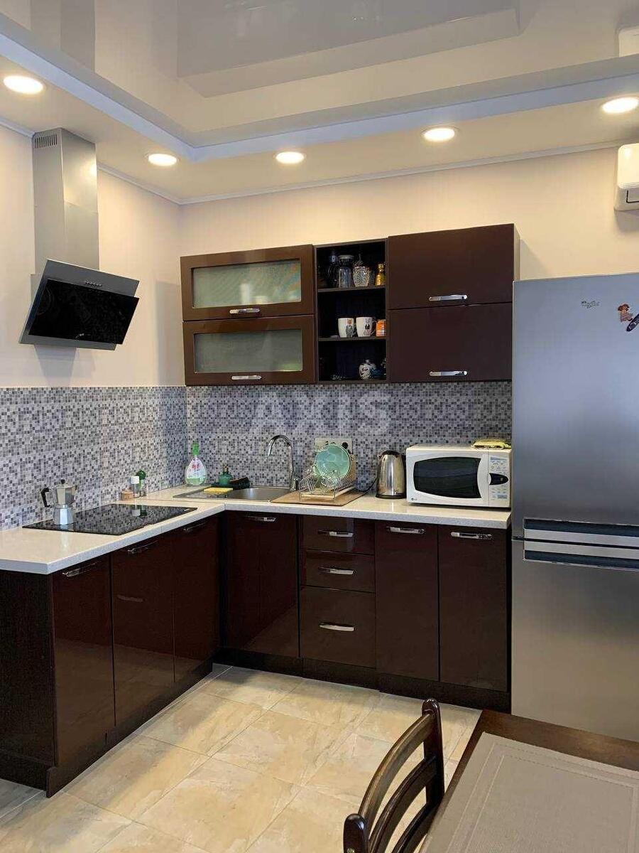 1k apartment vul. Oleny Pchilky 60