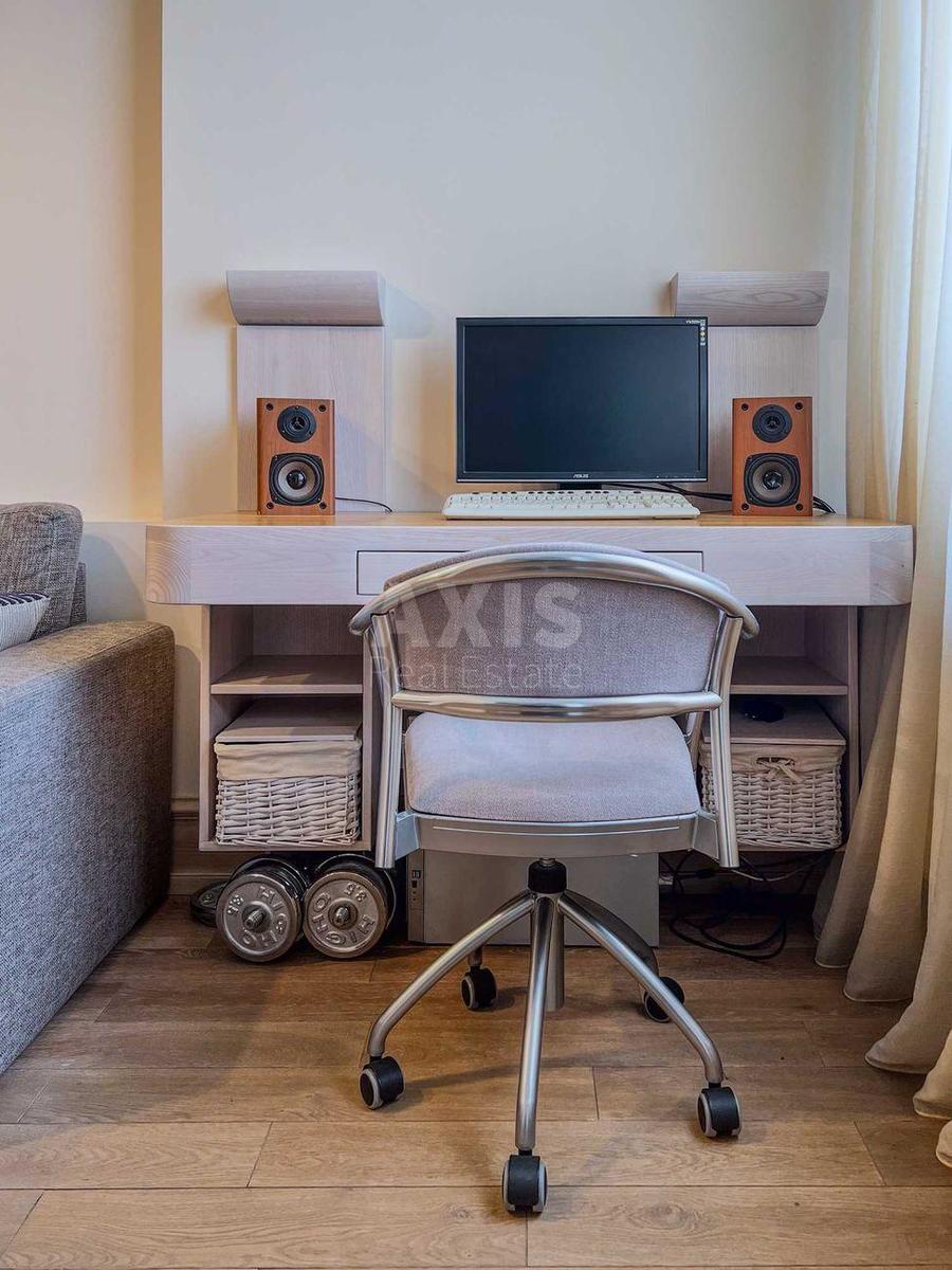 2k apartment vul. Zhyljans'ka 1183