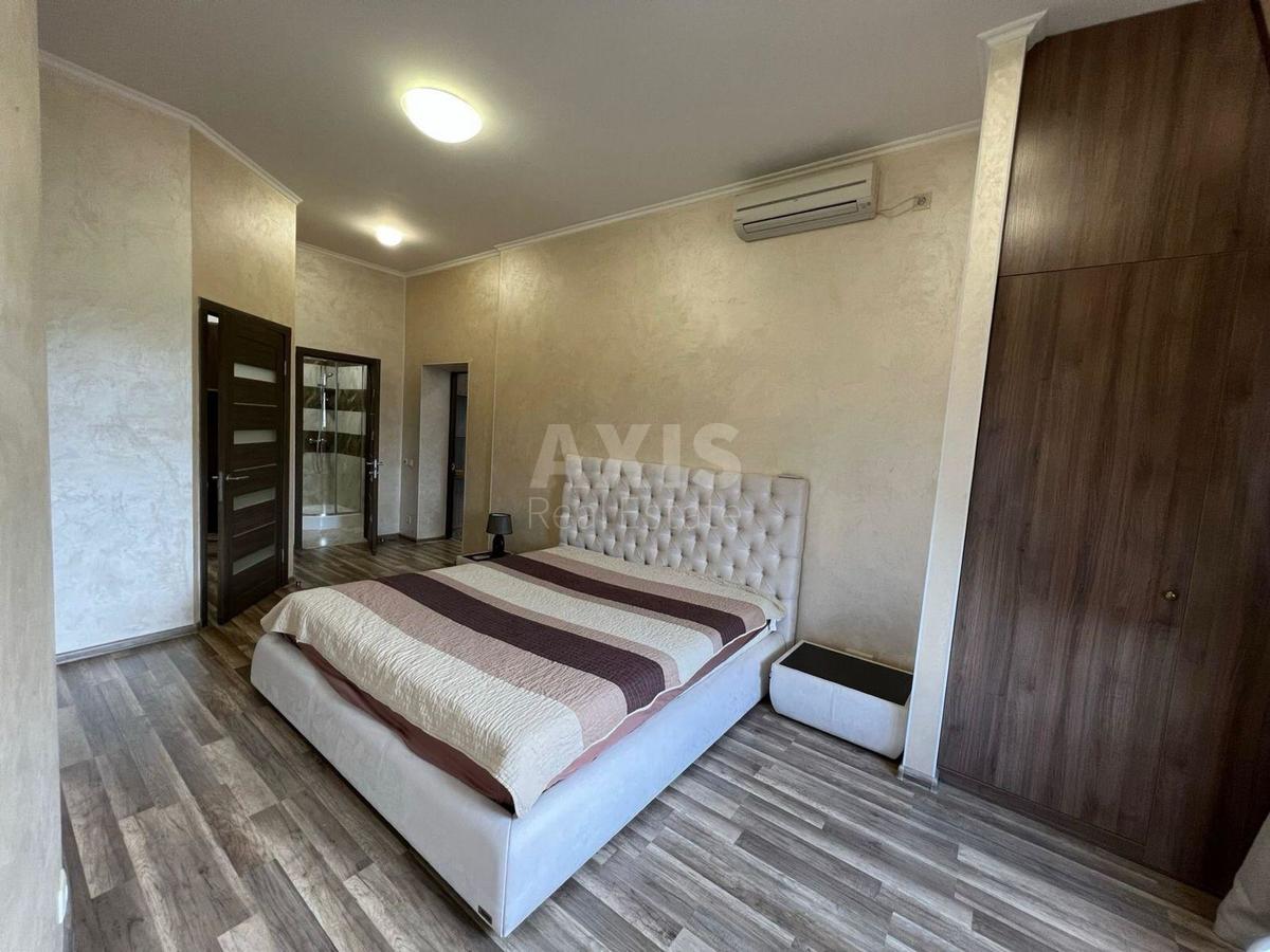 1k apartment vul. Vozdvyzhens'ka 484