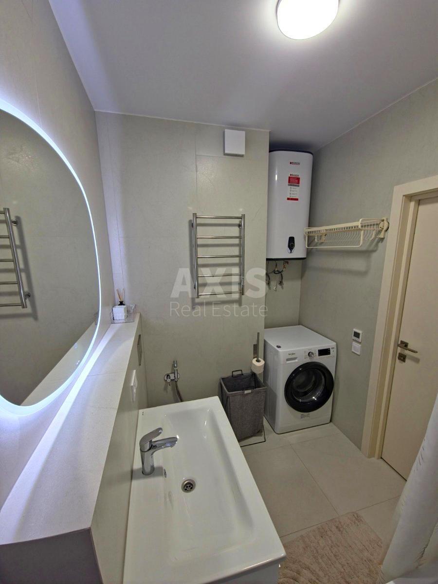 4к квартира ул. Олеся Бердника 1Г597998