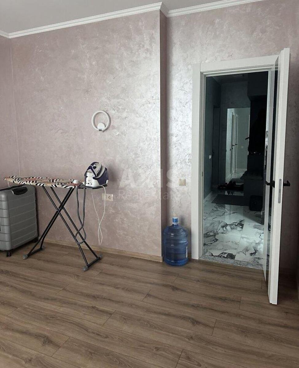 3k apartment vul. Kamianska 64